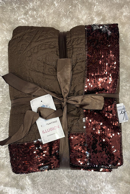 Trapuntino matrimoniale con bordo di paillettes in rilievo