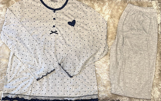 Pigiama donna in cotone con 3 bottoncini E pantalone con polsini Fantasia pois e volant