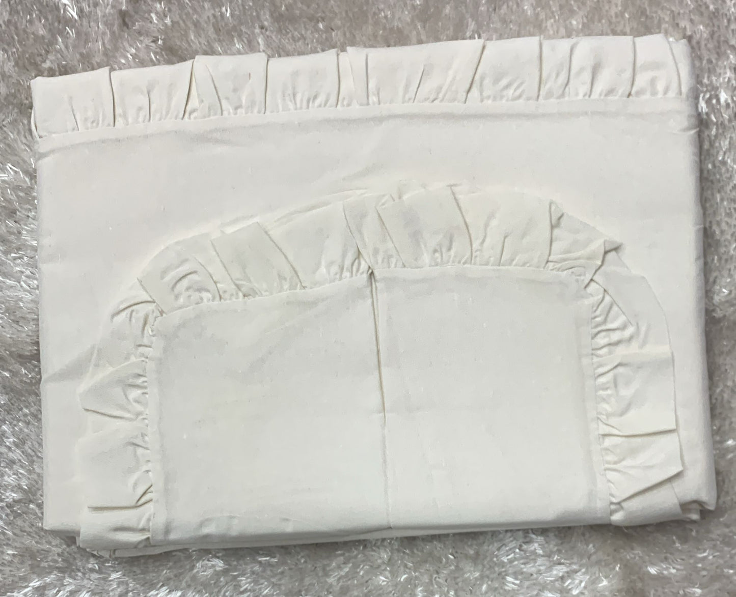 lenzuola matrimoniale con volant in policotone  lenzuolo di sopra 240x280 sotto con angoli 175x200 federe 50x80 cm