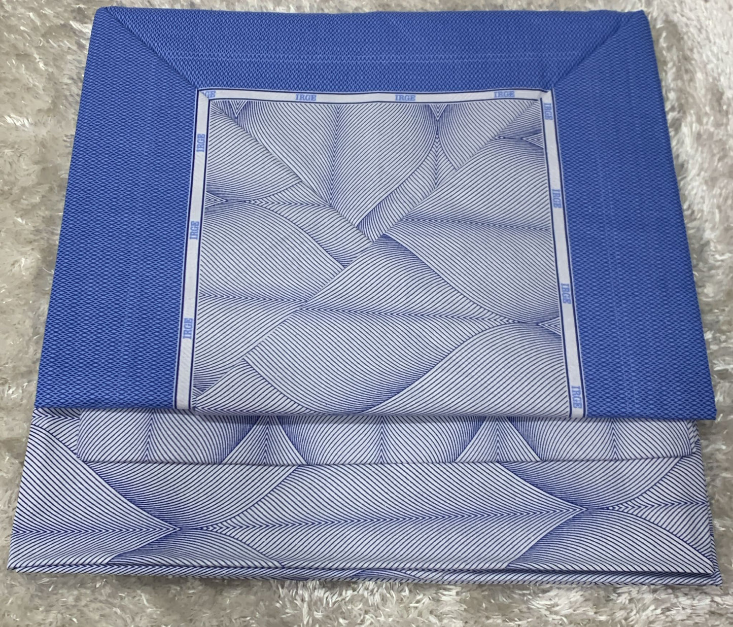 completo letto matrimoniale composto da  lenzuolo sopra 250x290cm lenzuolo sotto con angoli 175x200cm due federe 50x80cm