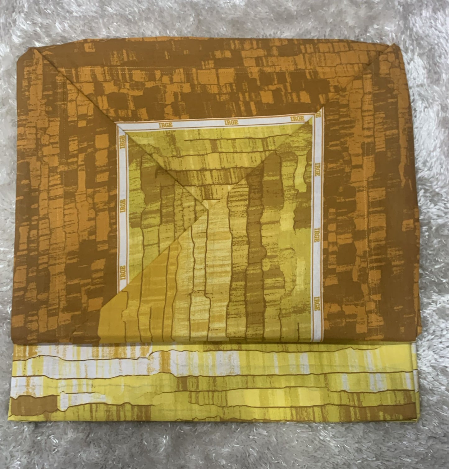 completo letto matrimoniale composto da  lenzuolo sopra 250x290cm lenzuolo sotto con angoli 175x200cm due federe 50x80cm